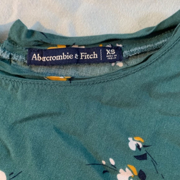 Abercrombie and Fitch canvas floral top - Picture 2 of 4
